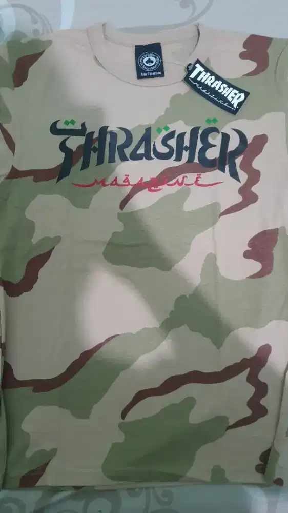 Thrasher calligraphy camo tee size S