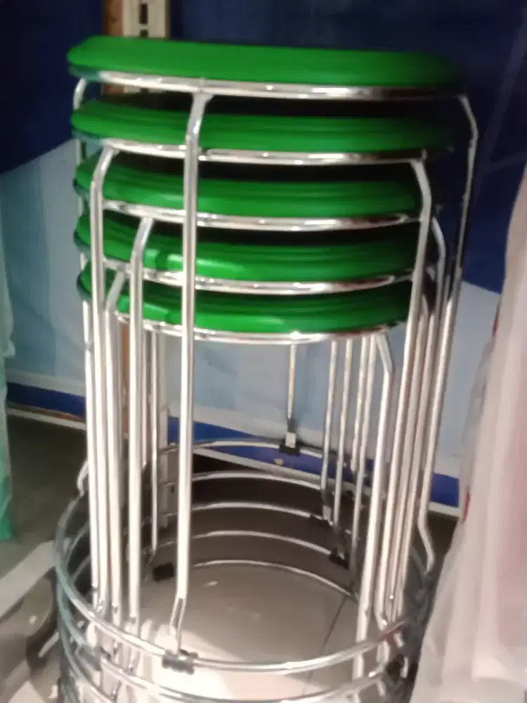 KURSI BESI KURSI CAFE DUDUKAN PADAT