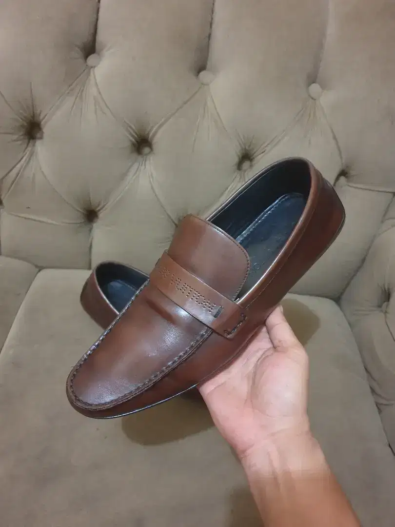 Mulus .authentic sepatu .loafers louis vuitton .lv size 42