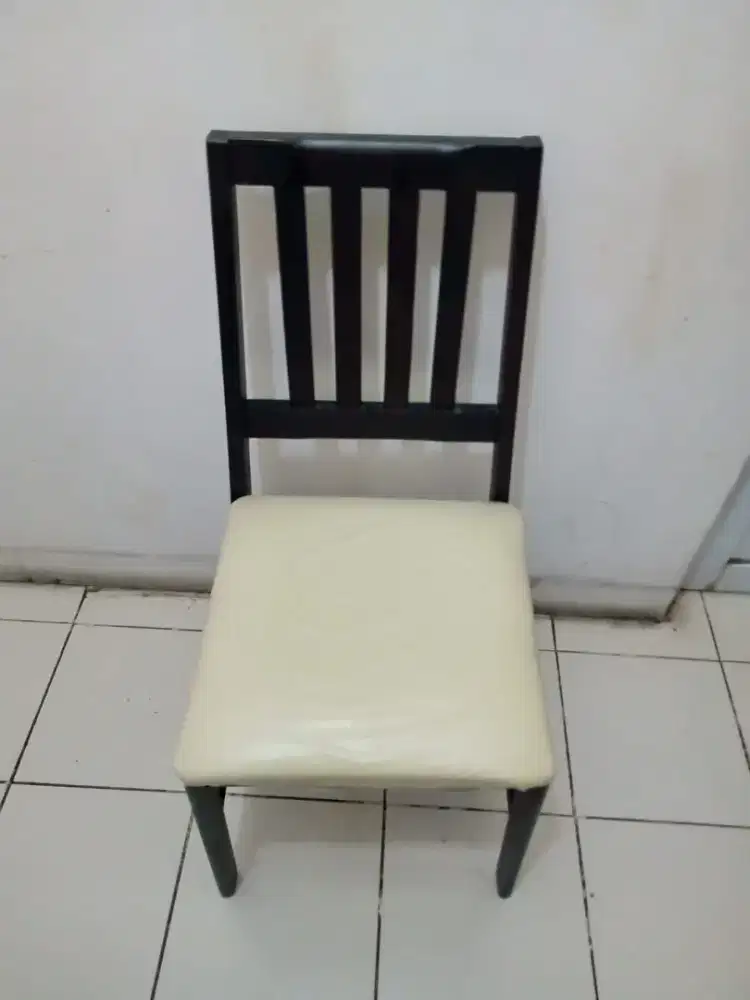 Kursi makan kayu second