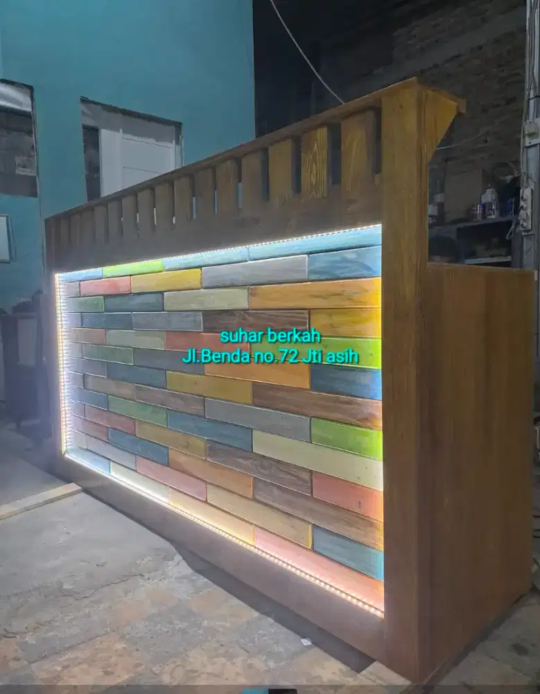 Meja bar cafe bahan kayu custom
