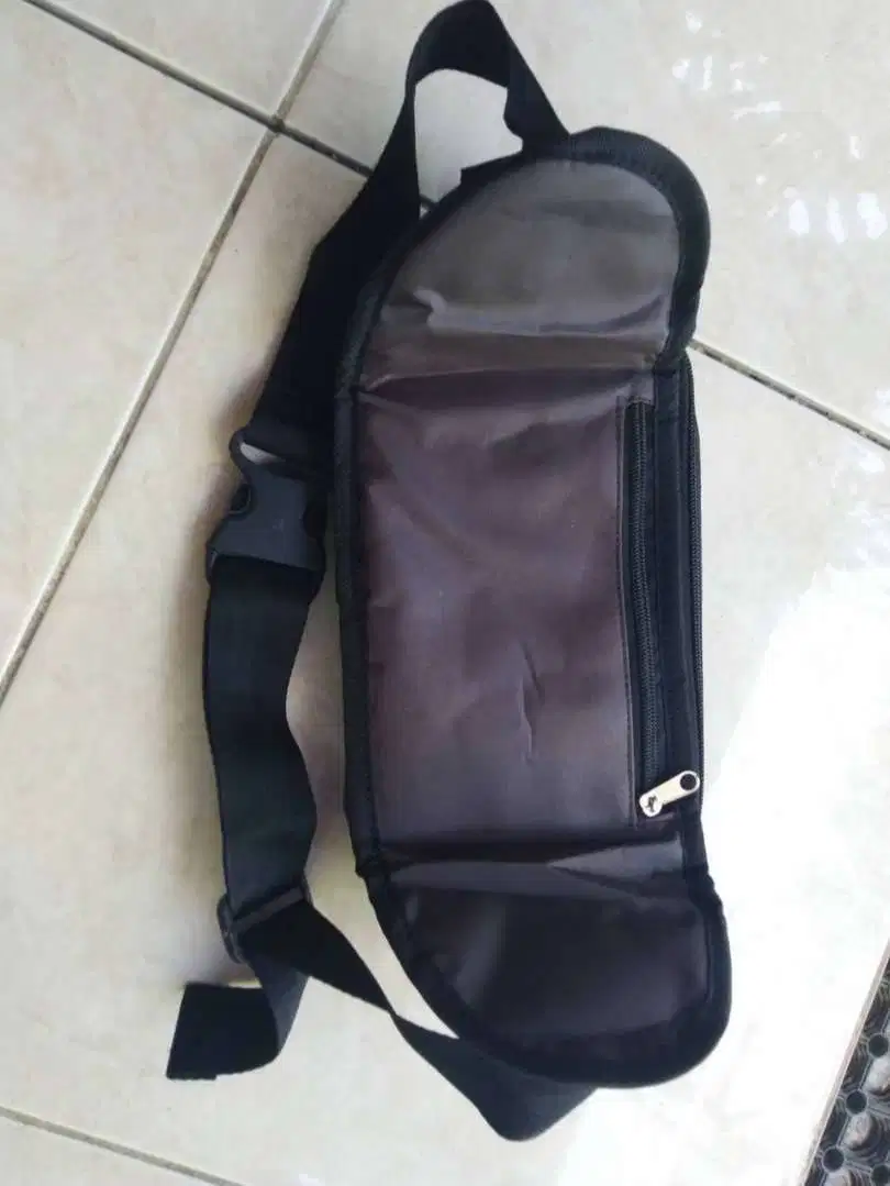 Dijual Cepat Tas Selempang Pria/ Wanita jual butuh BU promo