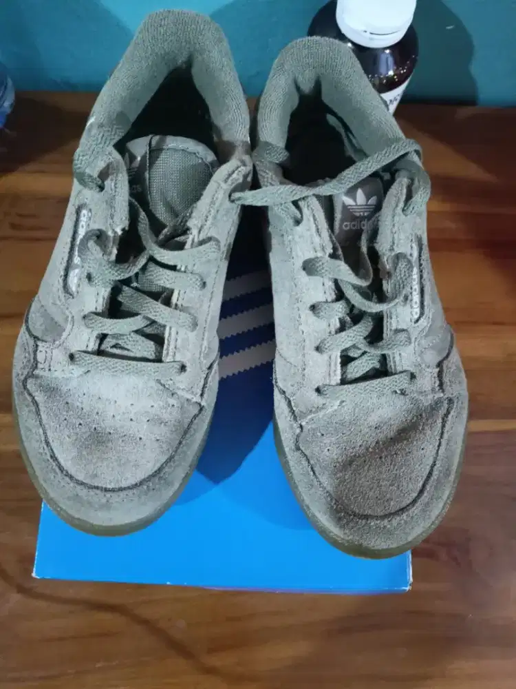 Sepatu Adidas  CONTINENTAL 80 C