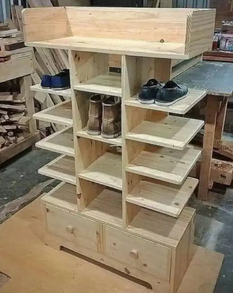 Rak sepatu kayu