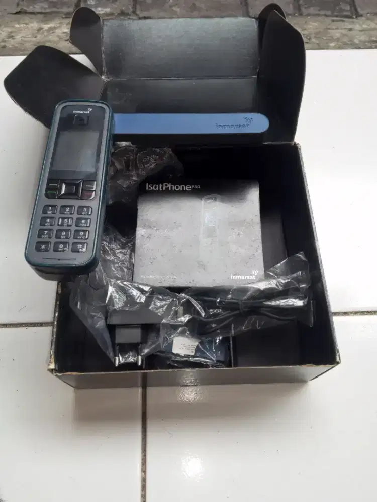 Telepon Satelit seken isatphone pro Inmarsat