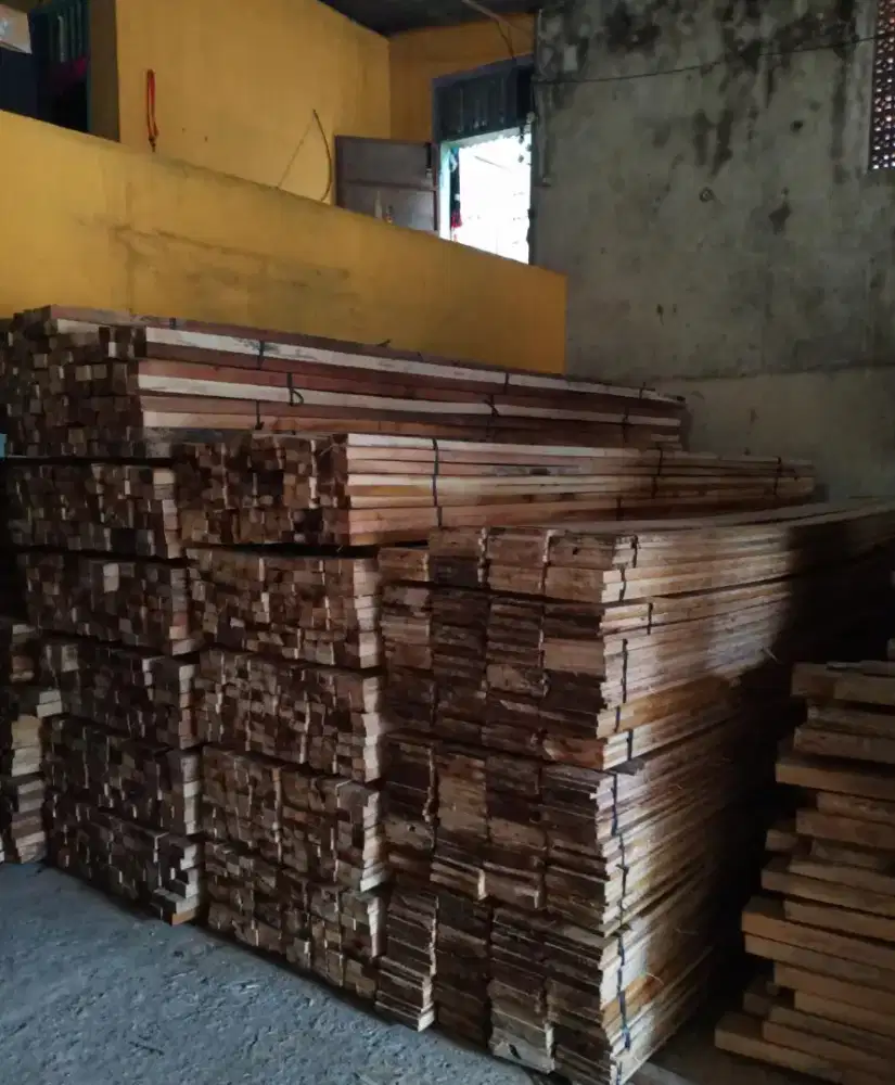 Jual papan cor lokal ukuran 2x20x400cm