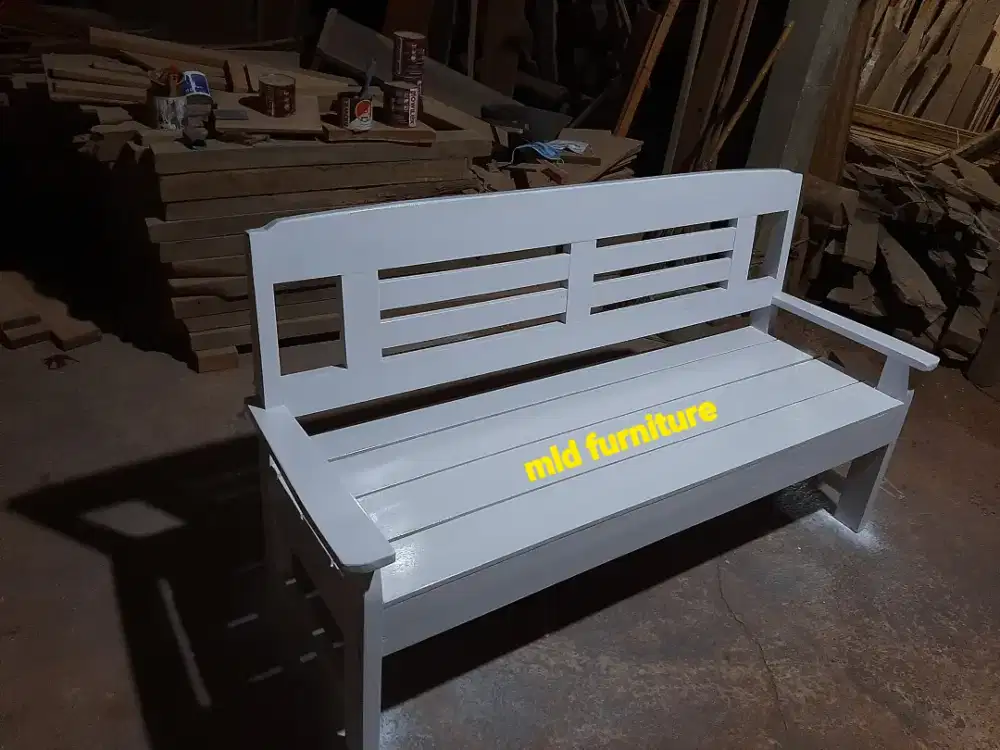 Kursi teras, resban, lincak