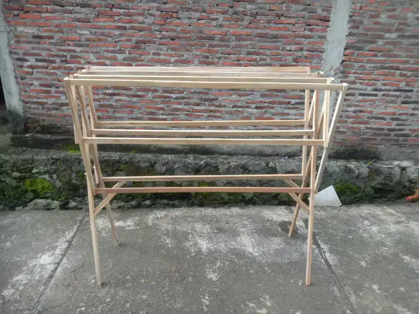 Jemuran kayu lipat