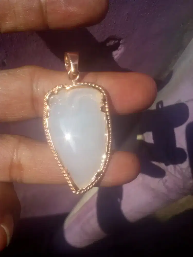 natural jadeite jade ( ice jade burma)