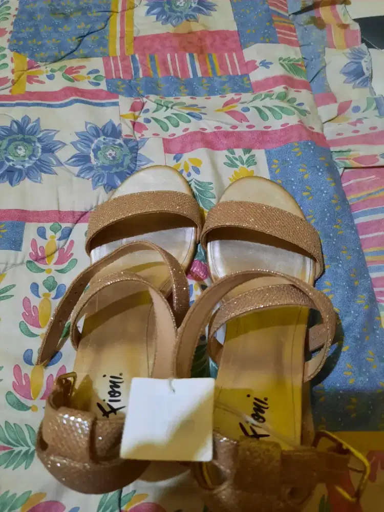 Sepatu on sale sandal payless