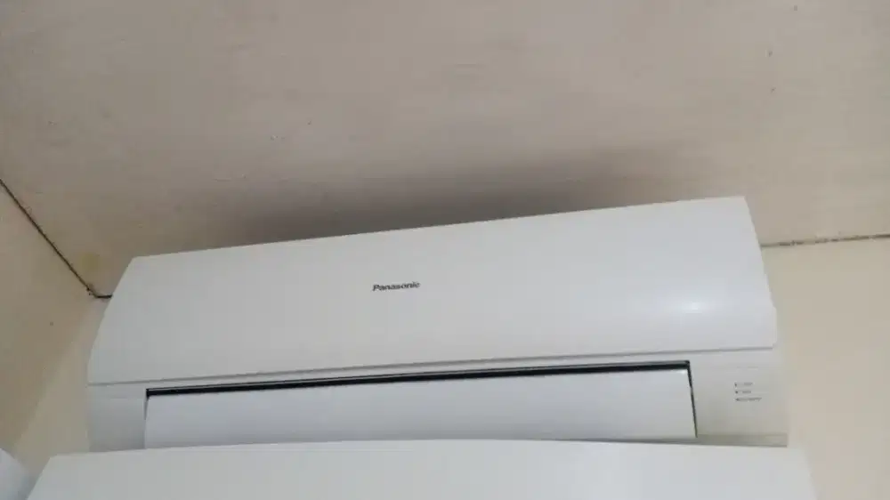 AC SECOND PAMASONIC DAN DAIKIN