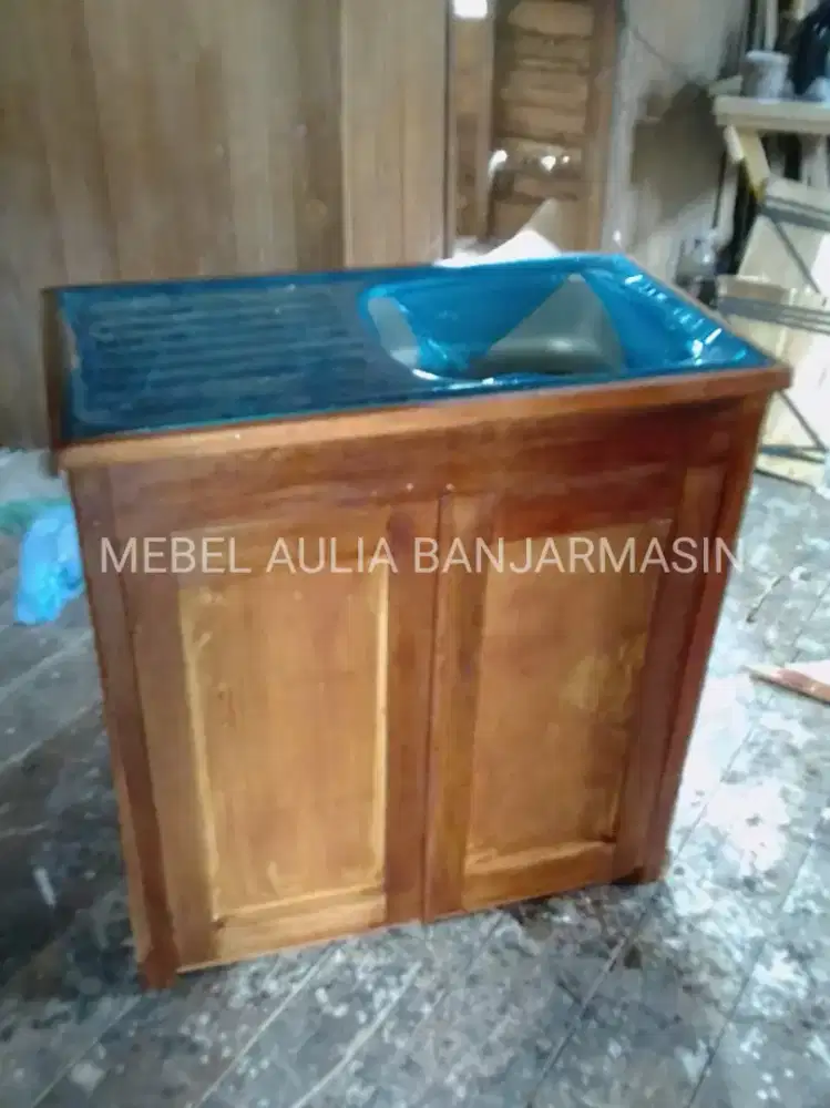 meja wastafel pintu