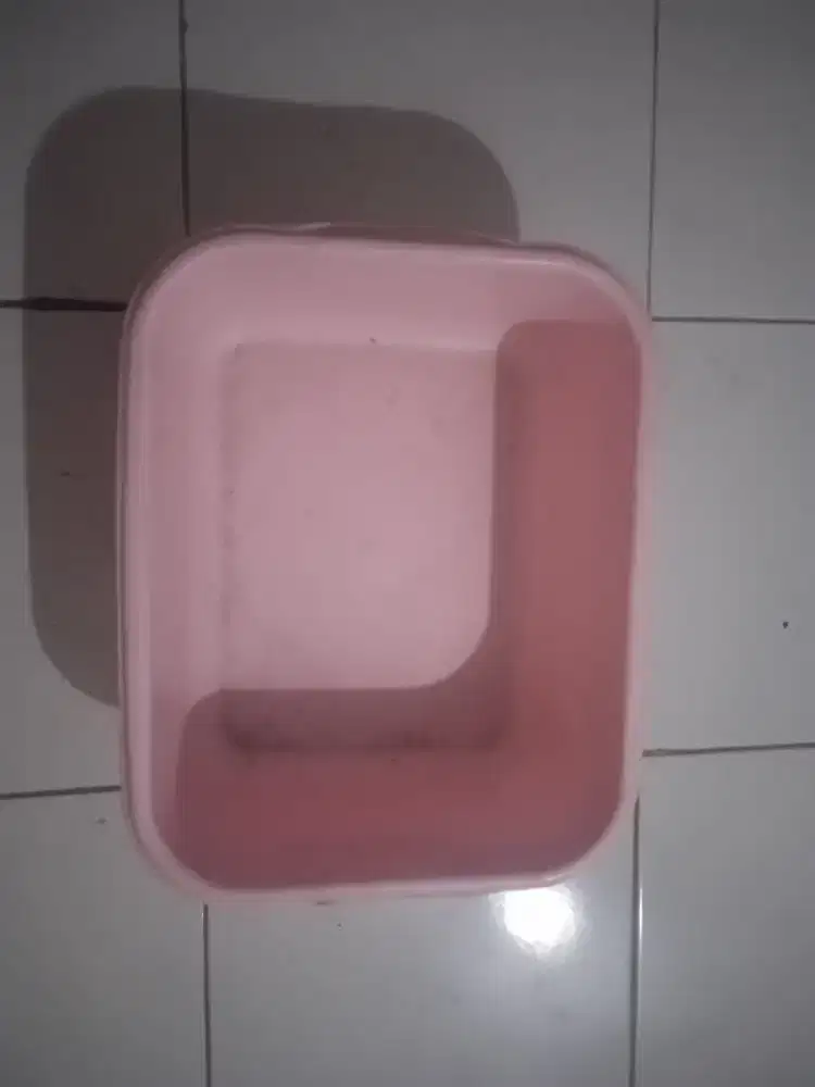 Kotak baskom warna pink