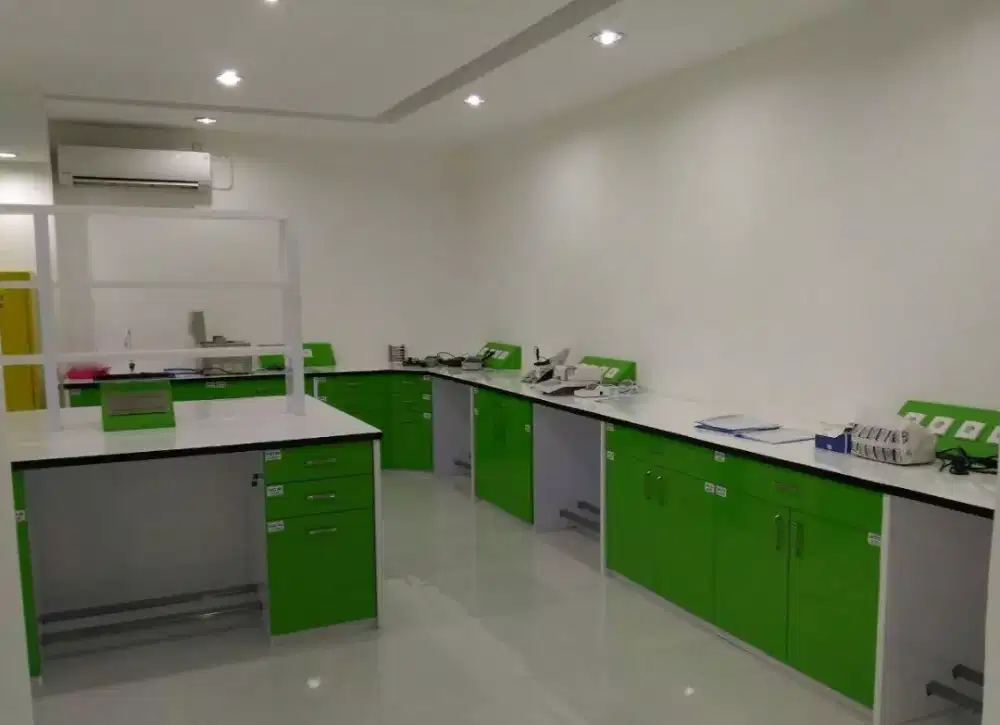 Meja kantor custom dan semua interior custom