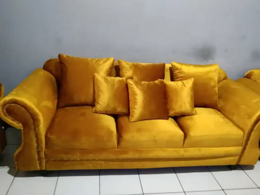 Sofa  Lawson style service
