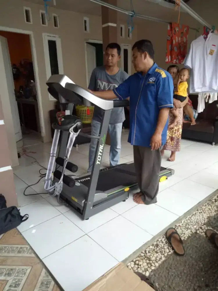 TREADMILL ELEKTRIK TL 288 tiga fungsi