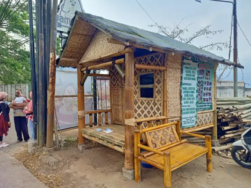 Rumah bambu gazebo cafe bambu meja kursi bambu mini bar dll