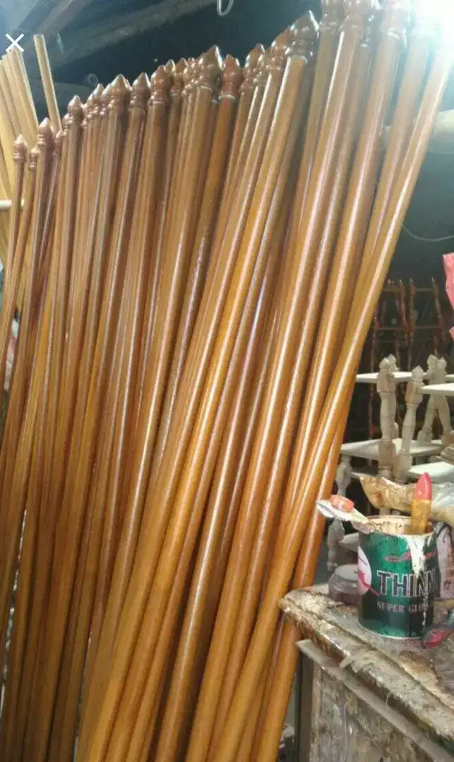 Yuk. TIANG BENDERA DALAM RUANG/PATAKA