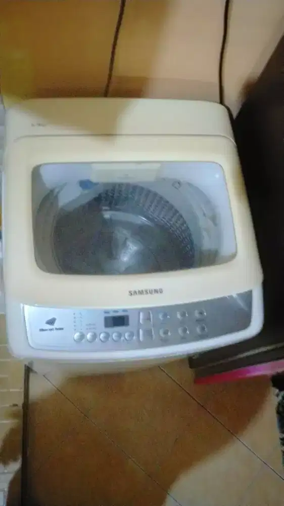 Cari mesin cuci bekas hidup /mati dll segala macam