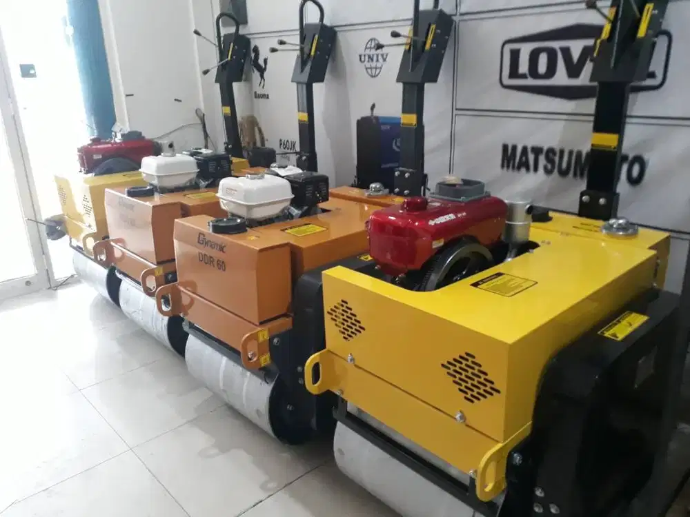 Vibro Roller Kapasitas 1 - 2 Ton Disel R180