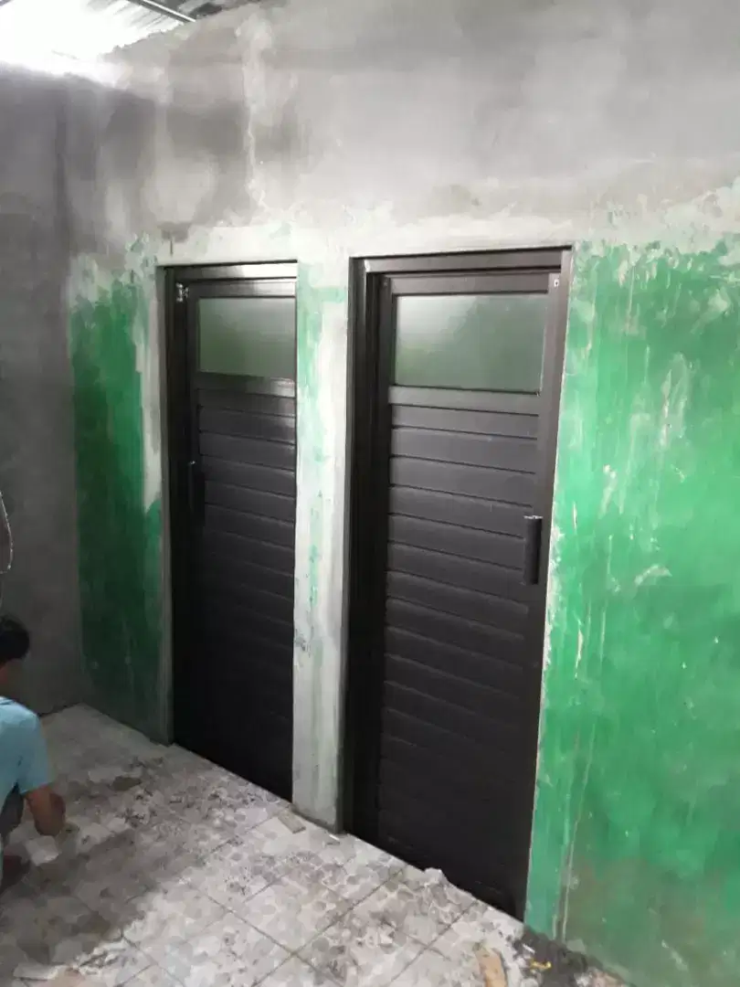 Pintu kamar mandi aluminium awet aneka model