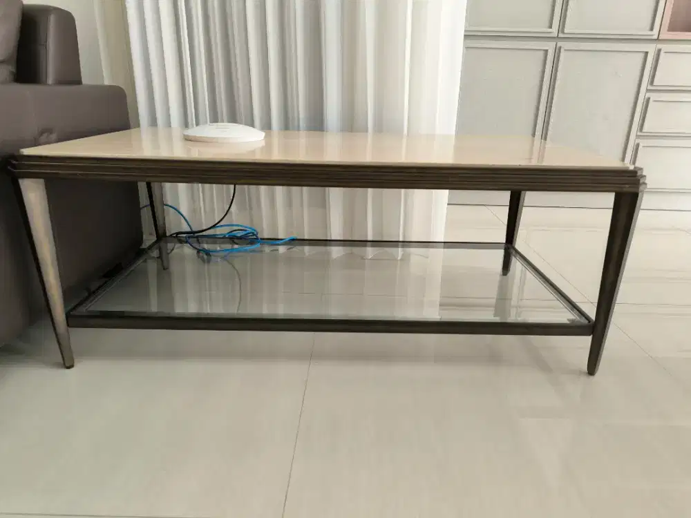 Meja Tamu besi pakai granit