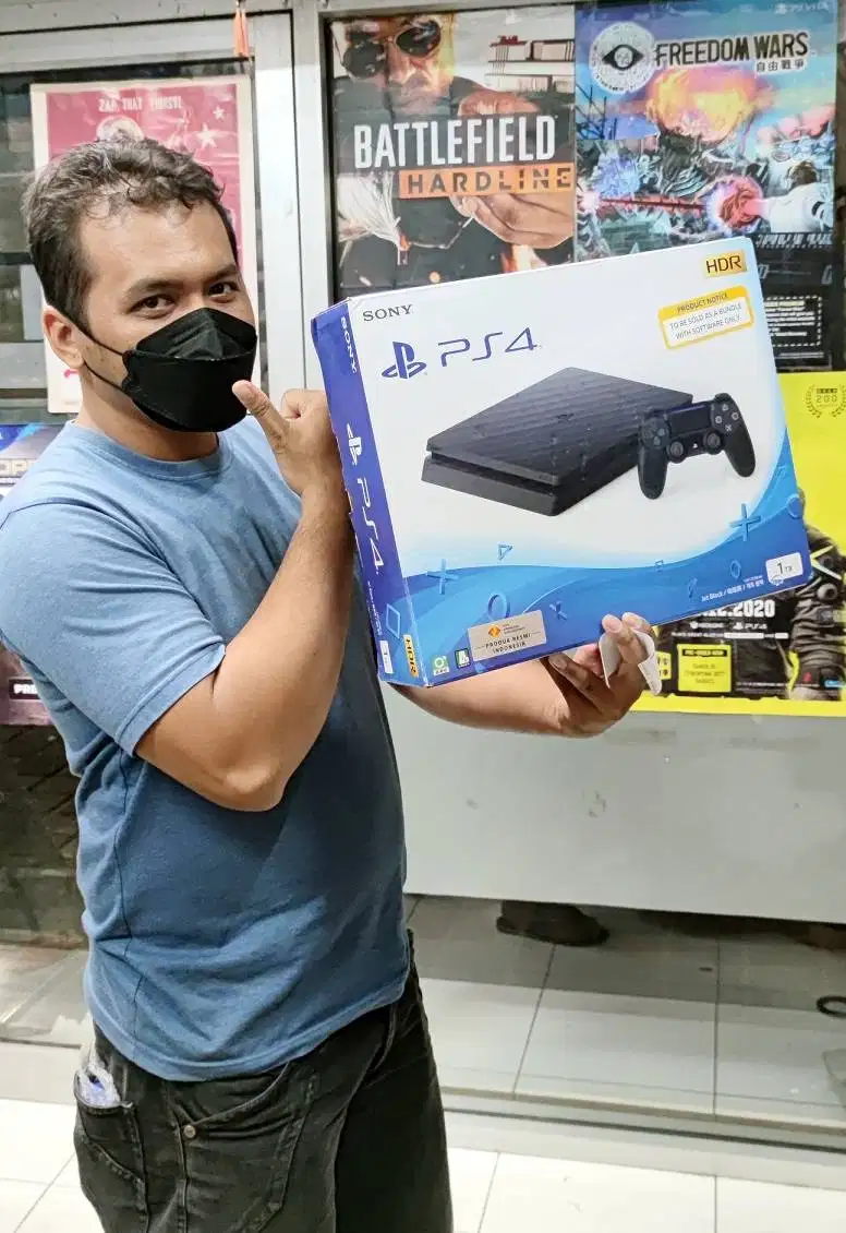 PS4 SLIM BARU 500GB+1 STICK+FULL GAME BEBAS MILIH+KABEL LENGKAP