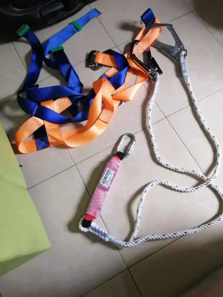 Body harness 3 piece Rp850.000 take all kondisi 99%