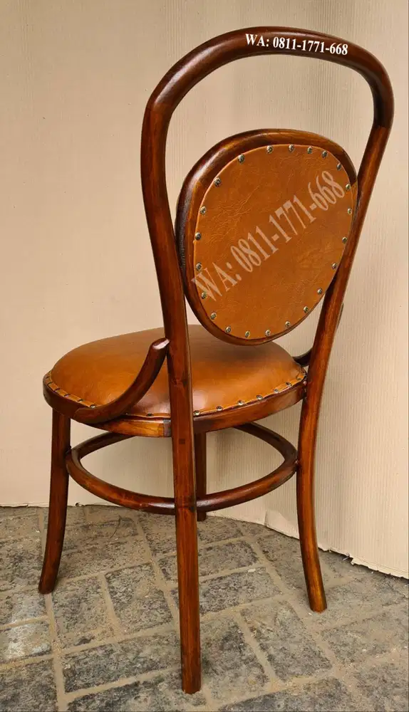 Kuesi makan Thonet pakai jok