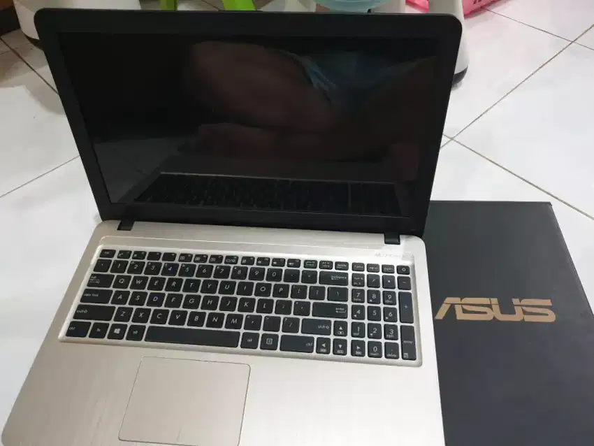 Laptop ASUS X540Y BLACK TERAWAT.