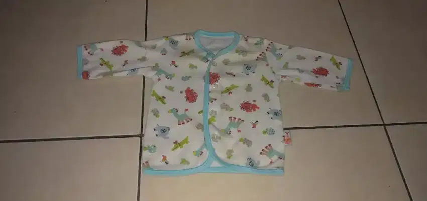 Baju Bayi New Born merek Velvet. Ori. Ukuran 0-6 bln. Baju anak