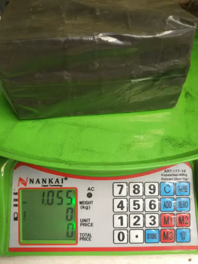 Arang BBQ Briket kotak 2,5cm x 2,5cm