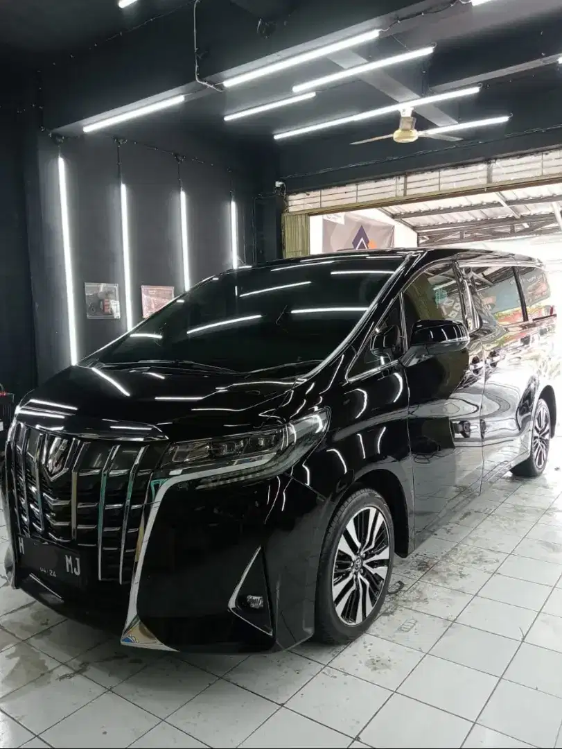 ALPHARD HITAM 2018