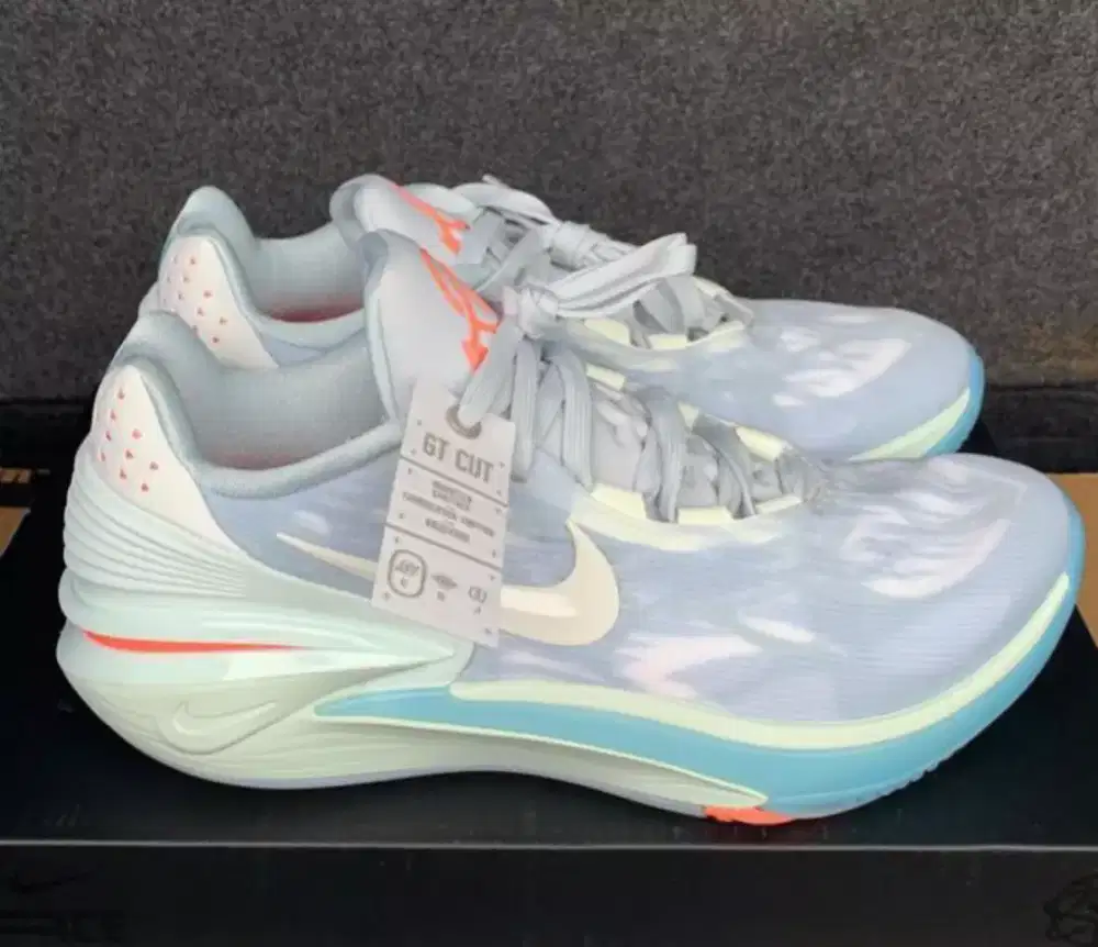 Sepatu Basket Original NIKE GT CUT 2