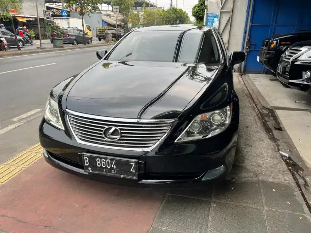 Lexus LS460 th 2007 AT siap pakai
