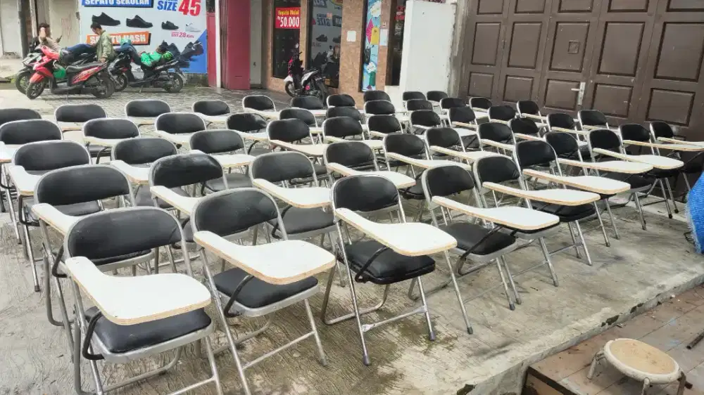 Kursi kuliah rekondisi ada 500unit