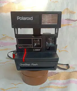 Kamera Polaroid OneStep Flash Camera 600Kondisi Baik