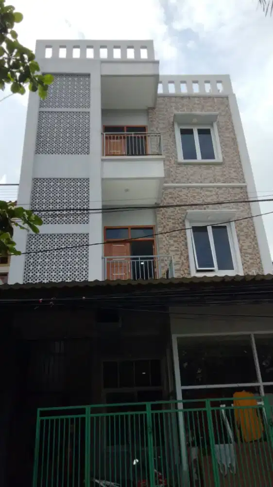 Kost kelapa gading baru bersih dekat MKG dan kost tambora jakarta brt