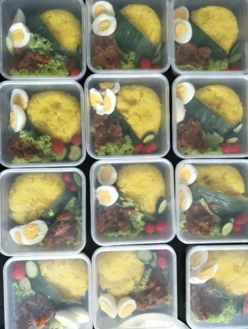 Pulut kuning daging rendang