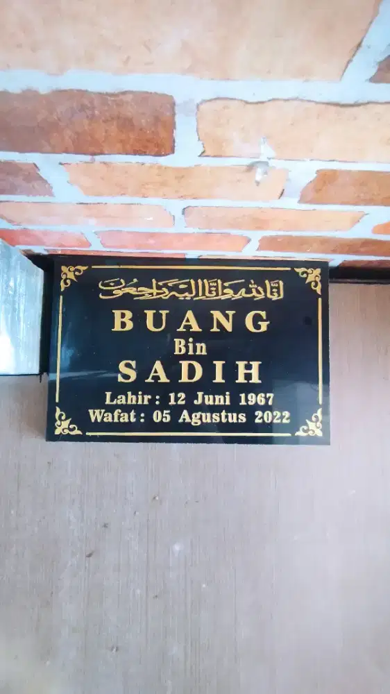 BATU NISAN DAN MAKAM