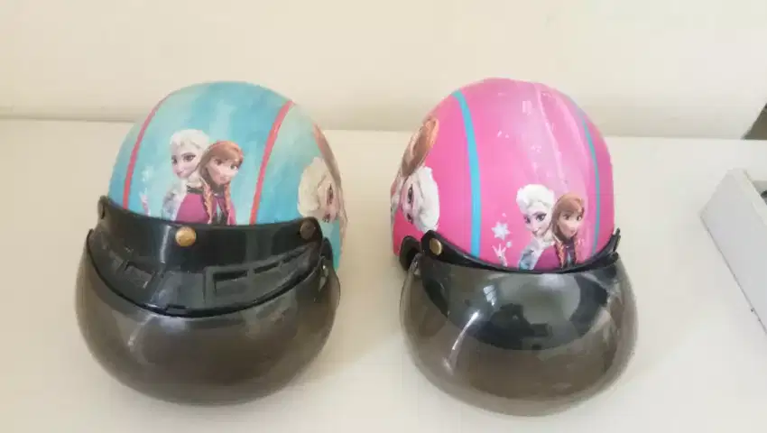 Helm Anak Frozen Pink Biru