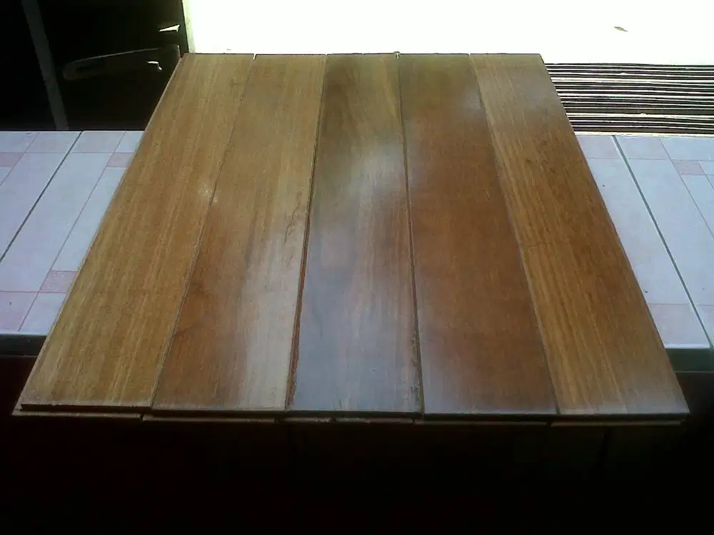 Jual Lantai Kayu Solid Kempas