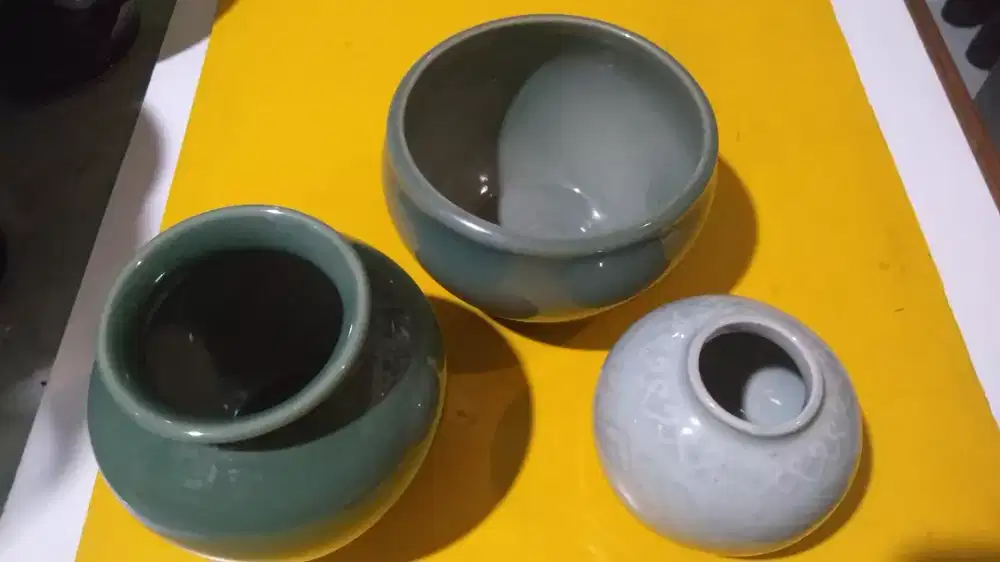 3 Guci Mini Celadon Lawas?