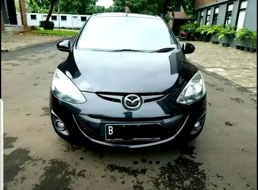 Mazda 2 v 2013 autometik