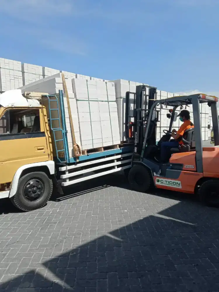 Bata Ringan Berbagai merk wilayah Sukomanunggal SBY