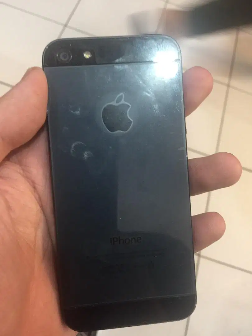 jual iPhone 5 black colour garansi resmi iBox ( FULLSET ) indo