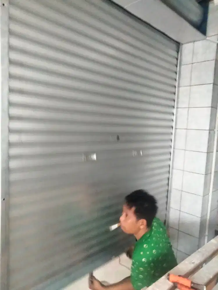Pintu rolling door