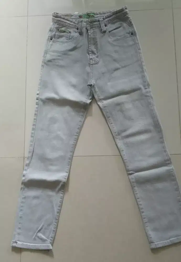 Celana jeans abu