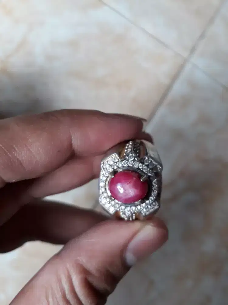 Permata ruby star natural
