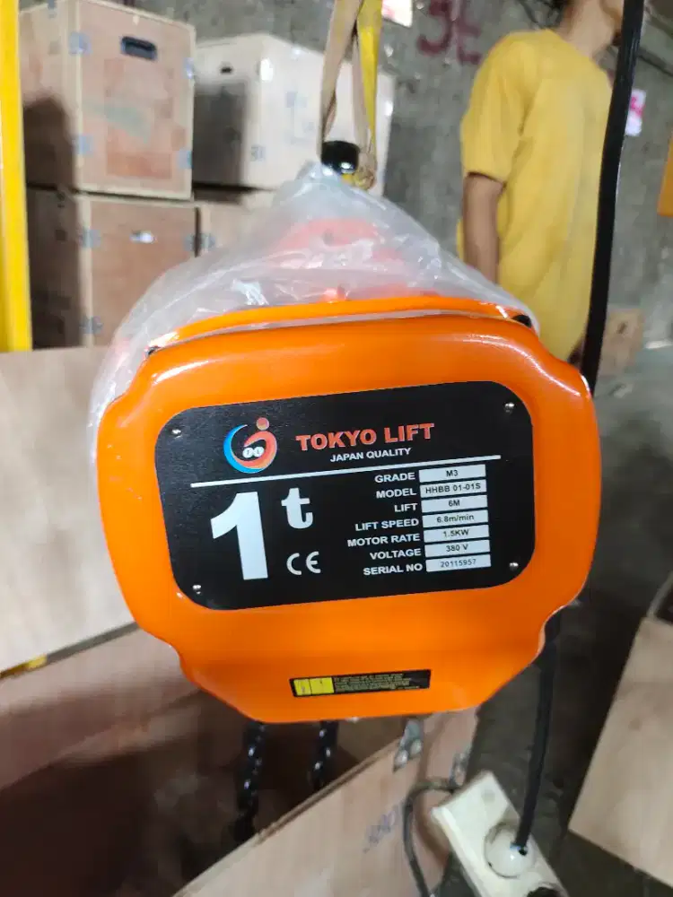Electric Chain Hoist 1 ton x 6 Meter plus Trolley Tokyo lift Japan